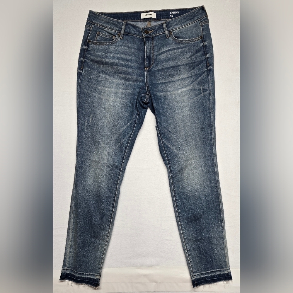 Sonoma Skinny Jeans 12 Mid Waist Rise Five Pocket Zipper Fly Distressed